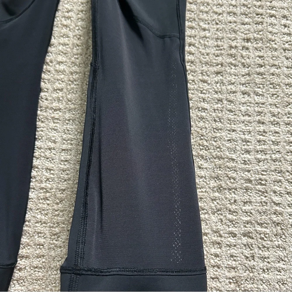 Lululemon Athletica Black Athletic Leggings Size 2